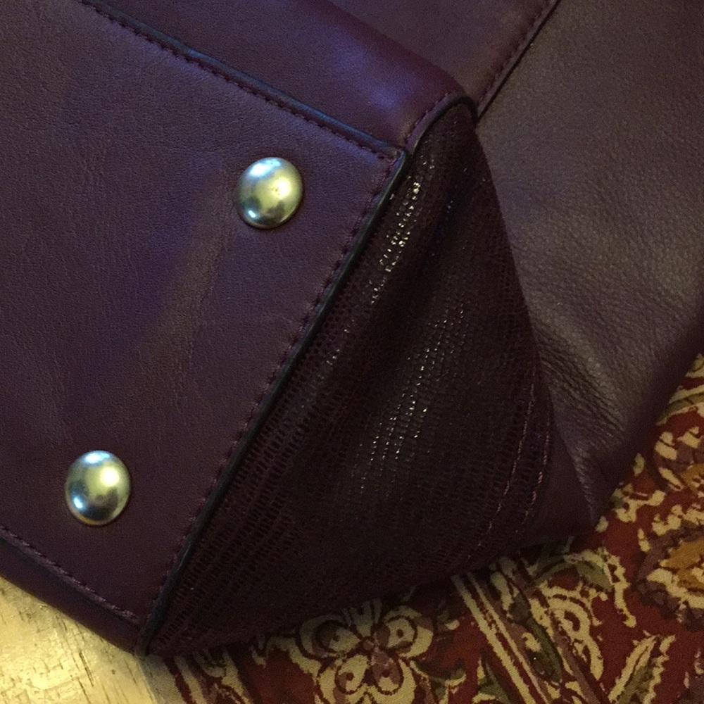 Gorgeous Burgundy Tote - Picture 8 of 8